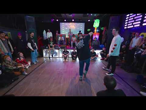 Funkatron vs. Ultraman