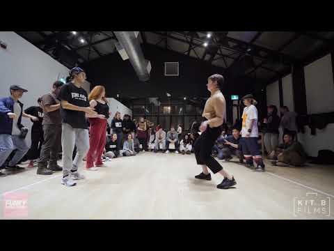 Harry and Phoenix vs Uru and Ashley