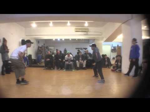 淋雨 vs 阿金