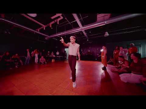 Tori Cristi vs. Sunset