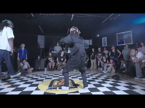 ROBOZILLA vs TAE