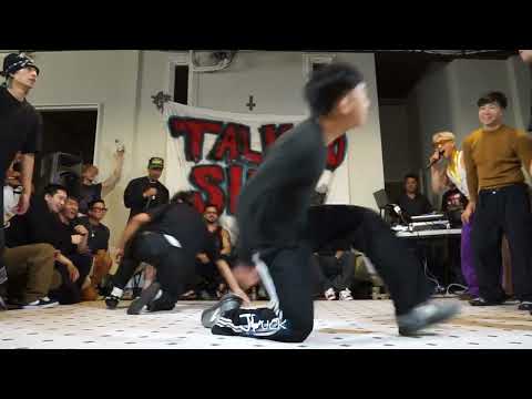 Massive Monkees vs Stray Bloom