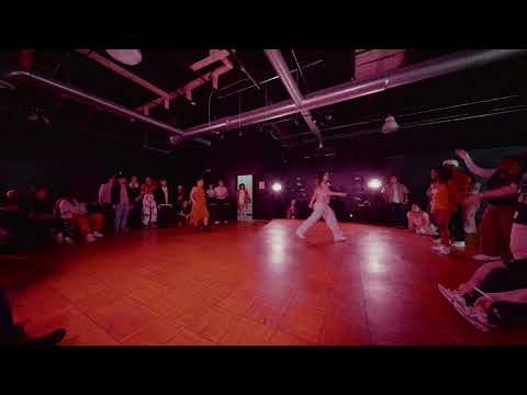 Tori Cristi vs. Alex